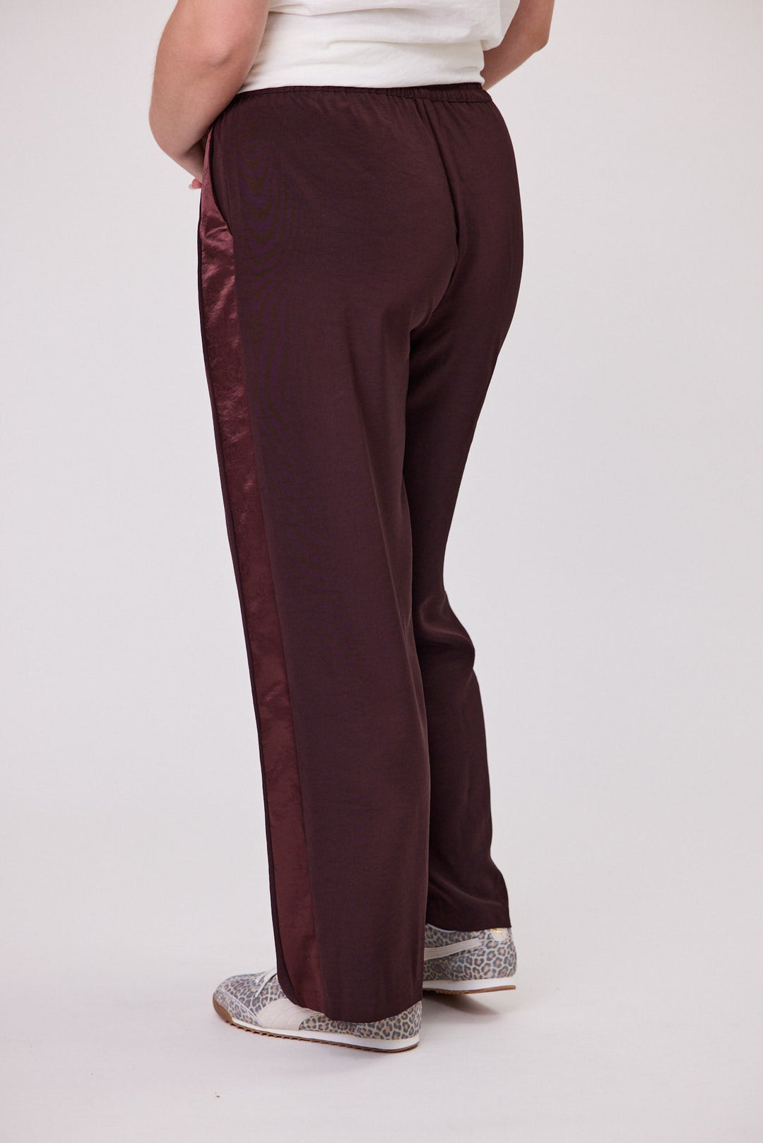 Gloss The Label Havanna Satin Stripe Pants Chocolate