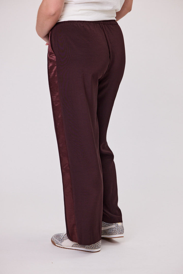 Gloss The Label Havanna Satin Stripe Pants Chocolate