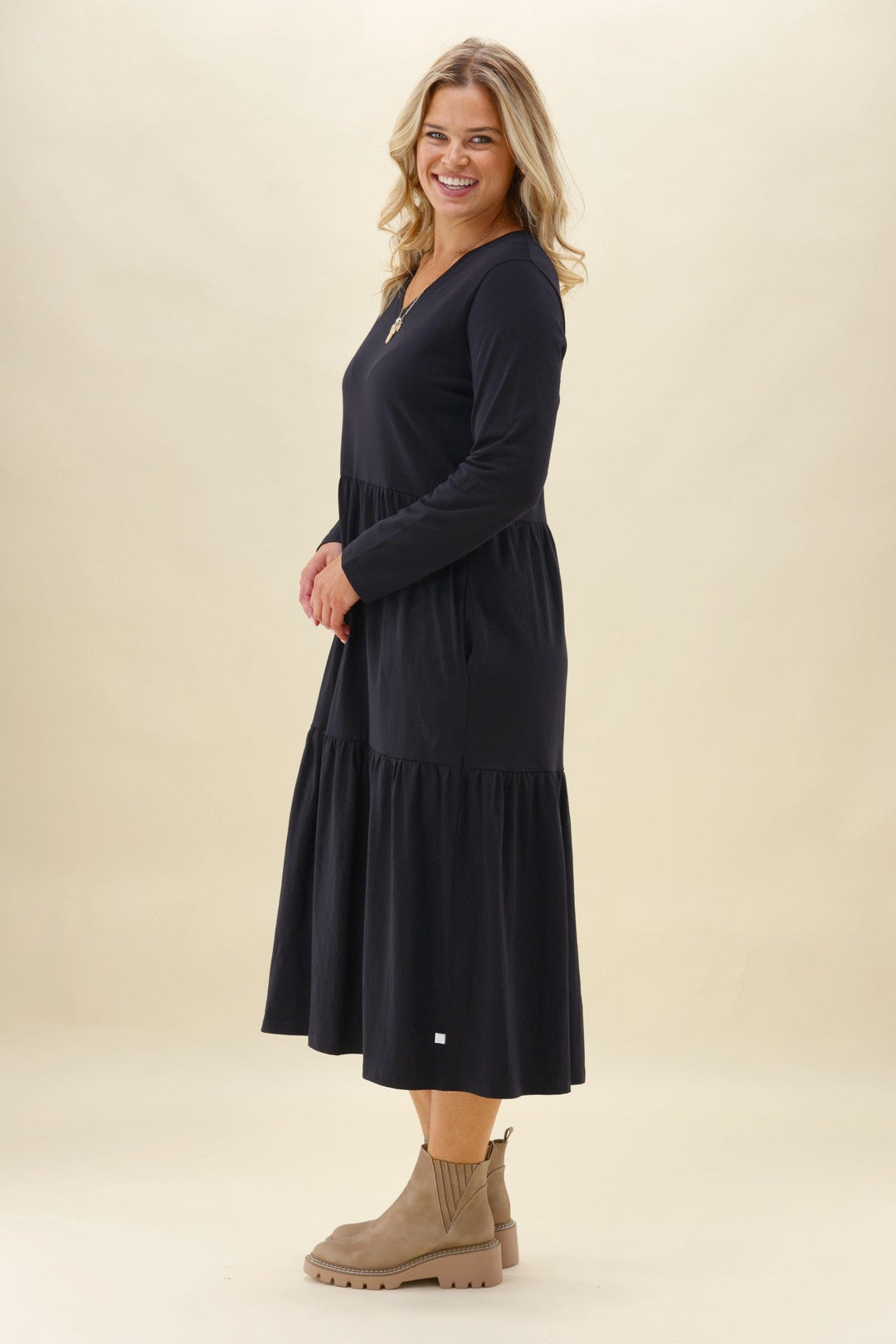 Shine On Essentials Long Sleeve Tiered Dress Black