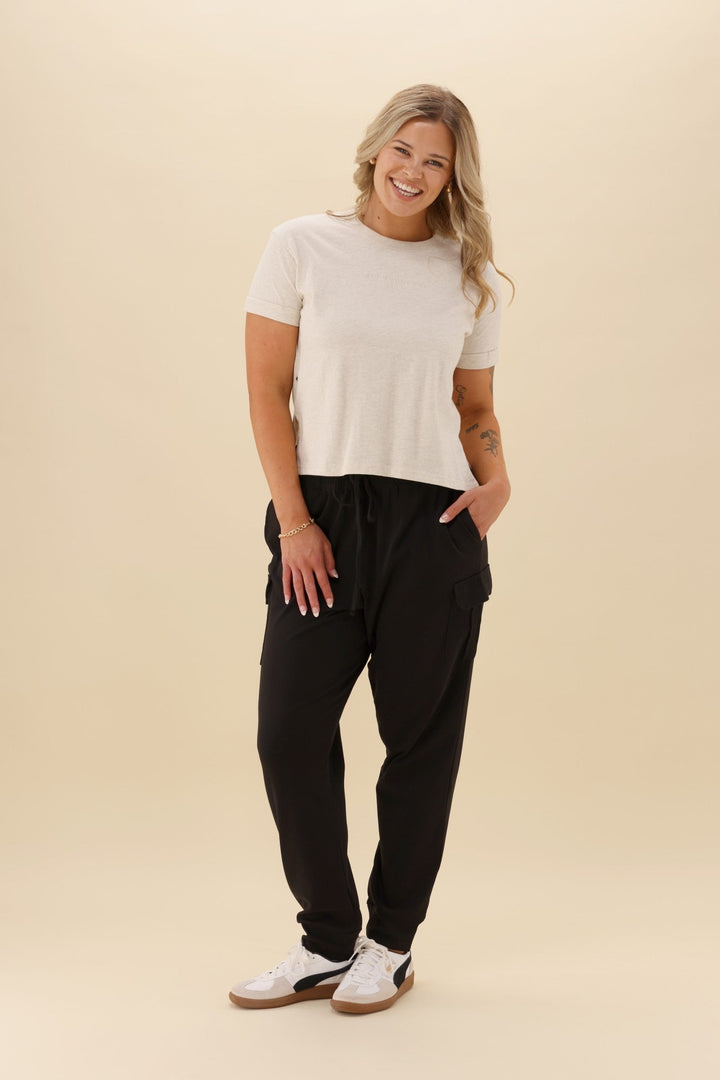 Label Asharna Cargo Pocket Jogger Black