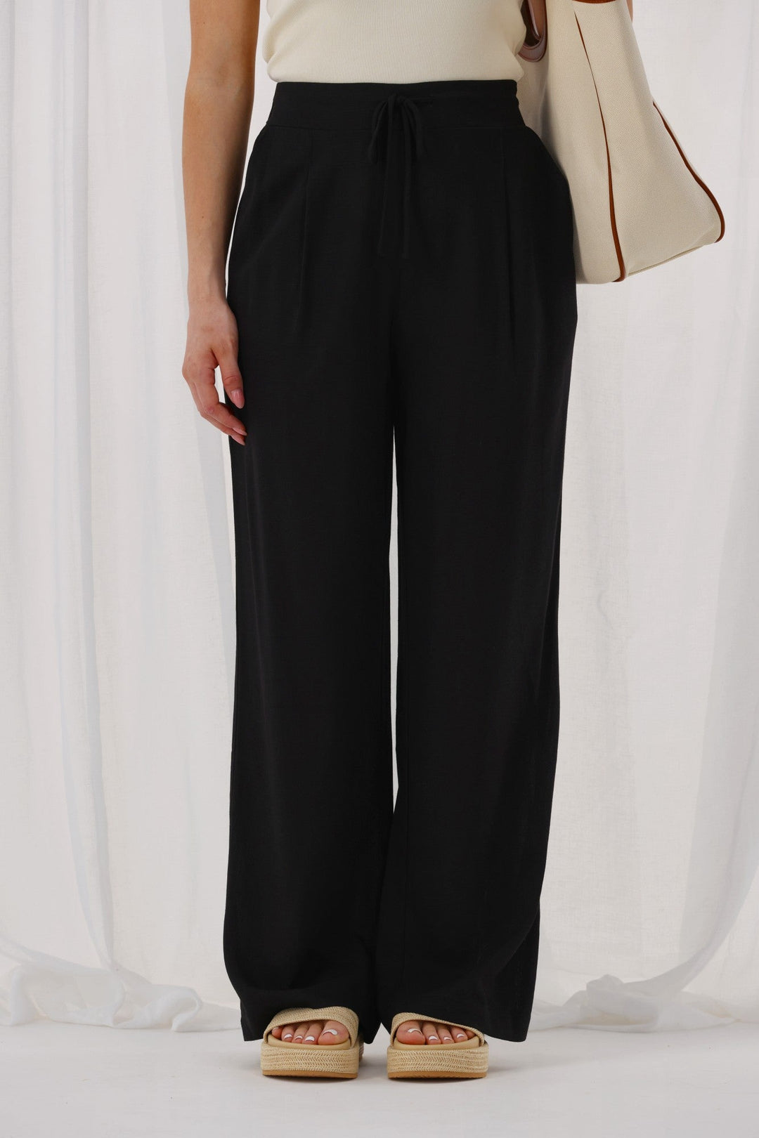 Label Avelina Pants Black