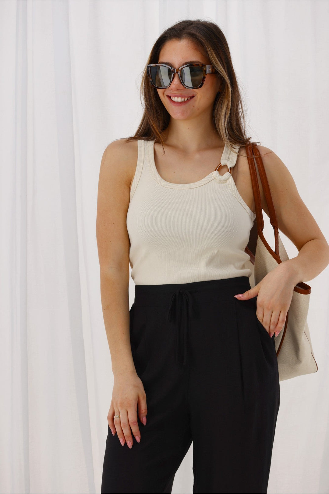 Label Avelina Pants Black