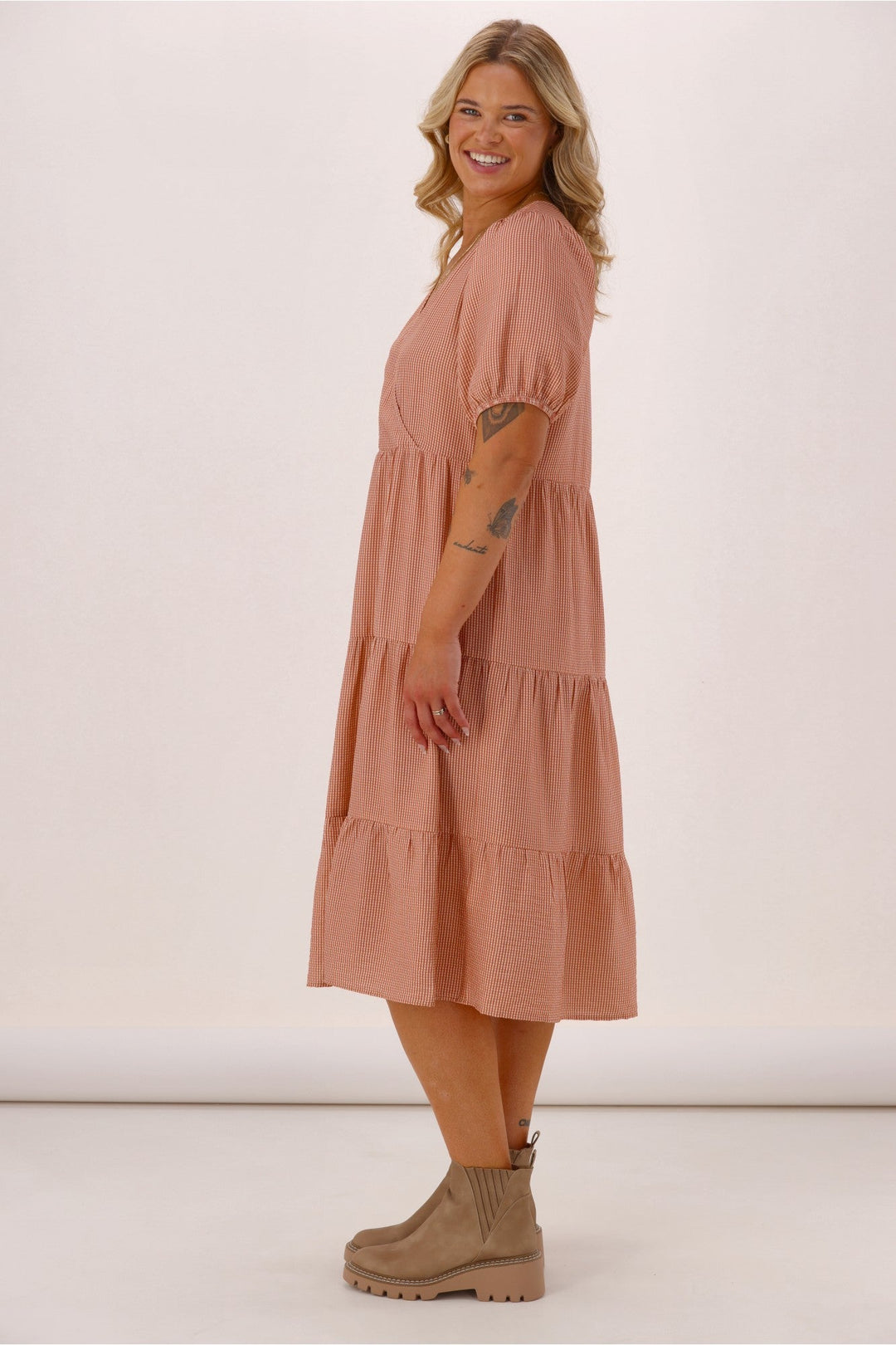 Shine On Label Bellezza V Neck Midi Dress Rust