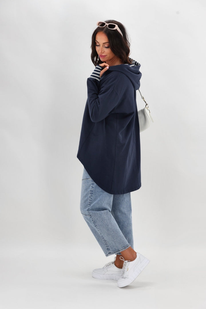 Label Discovery Hoodie Midnight with Stripe Contrast