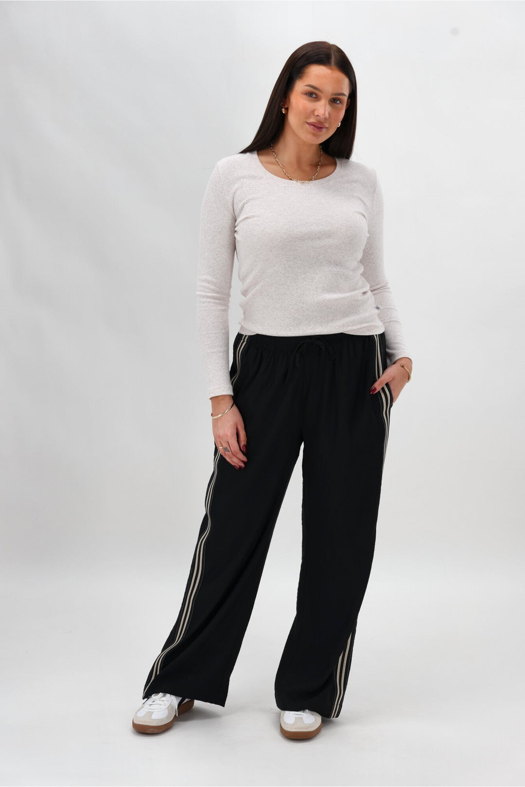 Label Infinity Contrast Stitch Wide Leg Pant Black