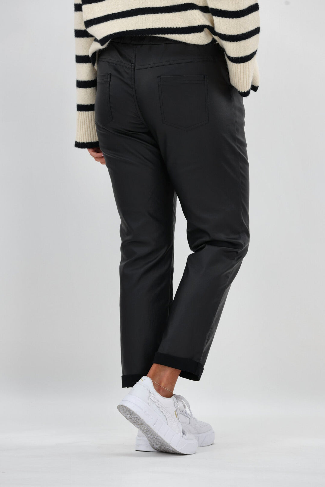 Label Laurent Coated Jogger Black