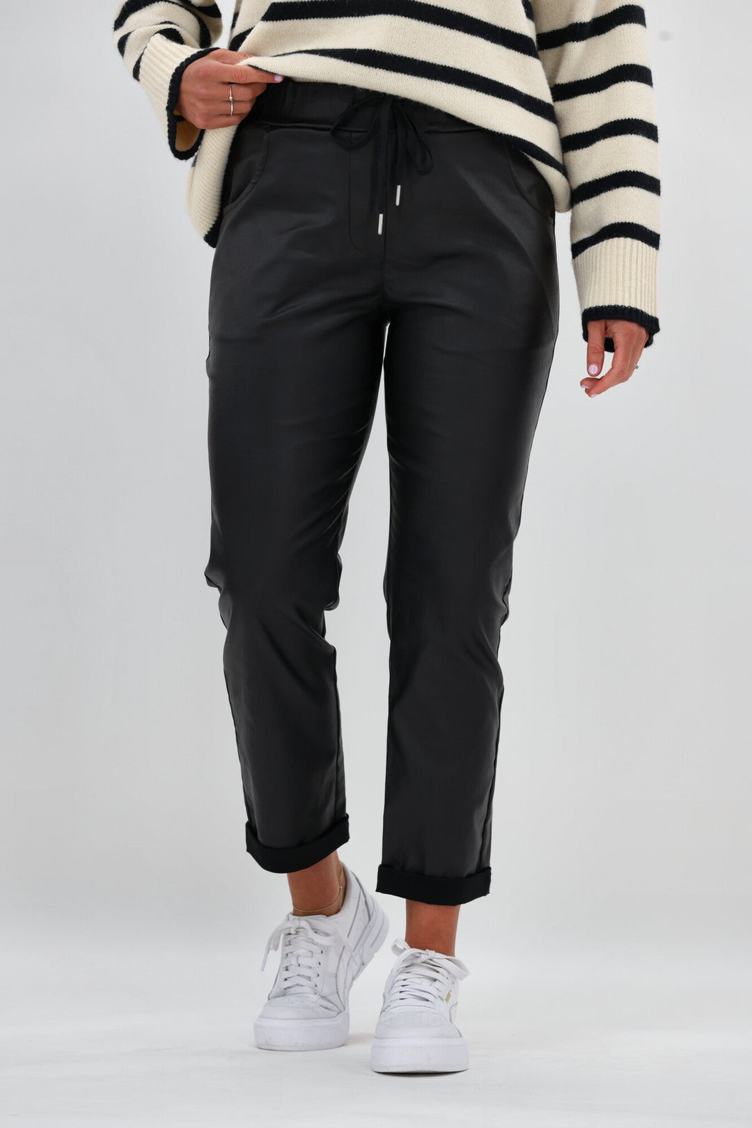 Label Laurent Coated Jogger Black