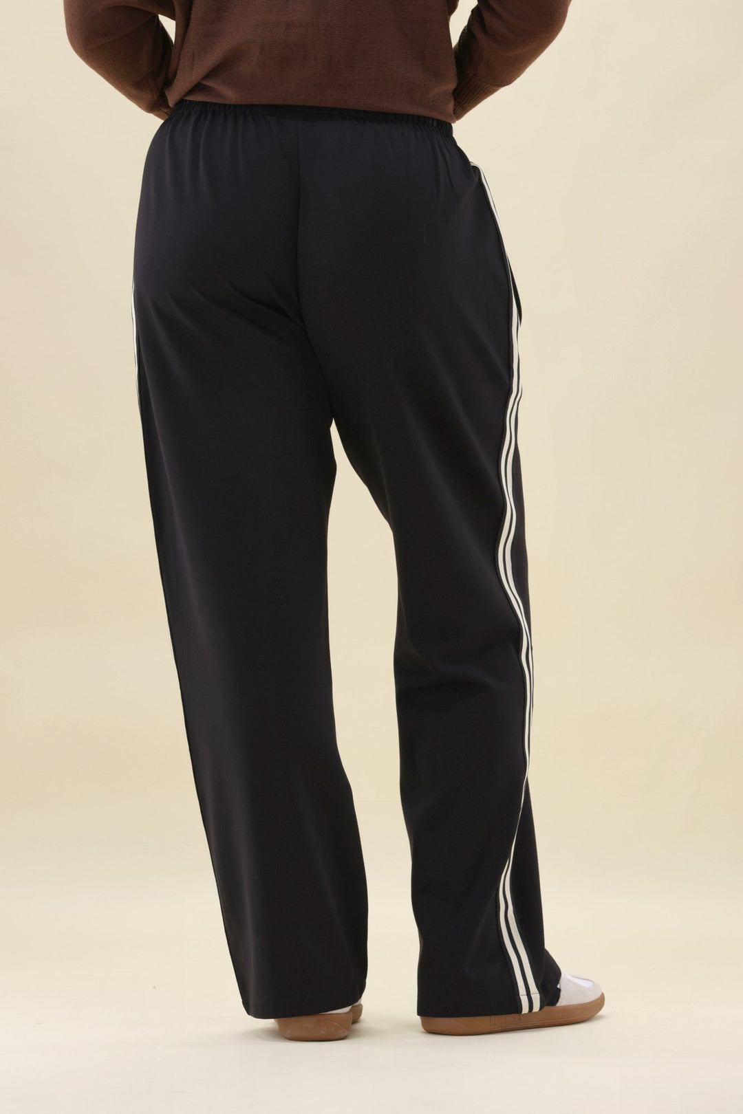 Label Maja Side Stripe Pants Black