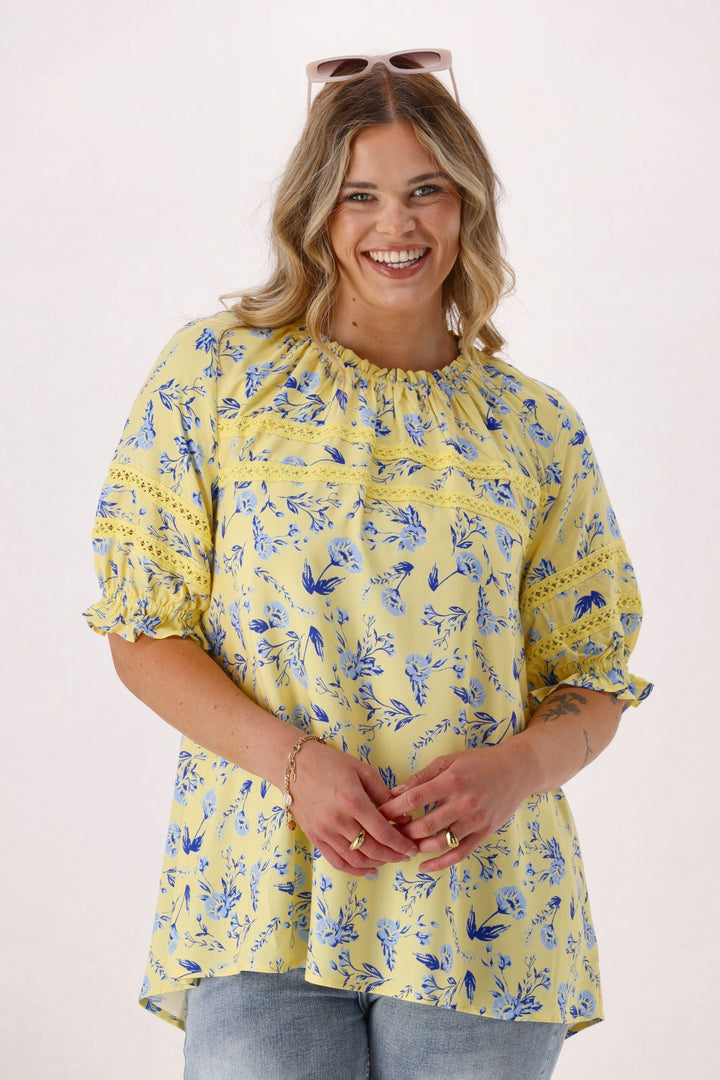 Label Orriella Top Yellow Blue Floral