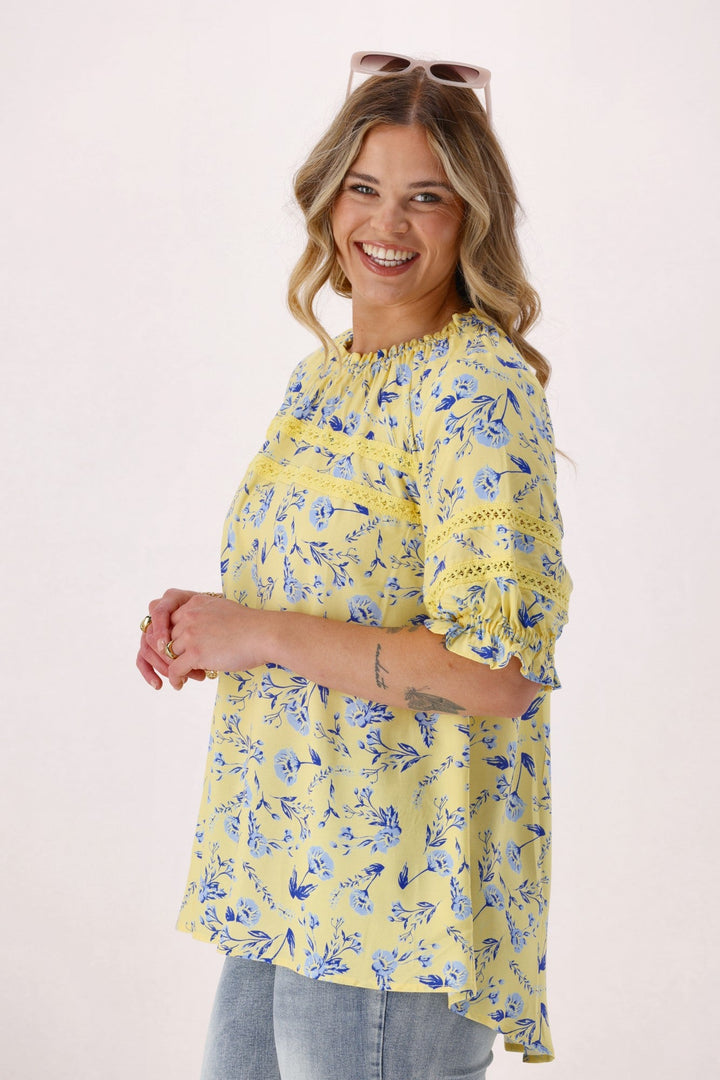 Label Orriella Top Yellow Blue Floral