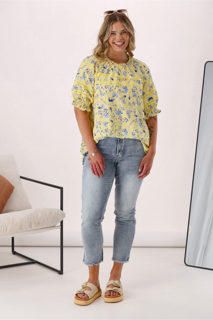 Label Orriella Top Yellow Blue Floral