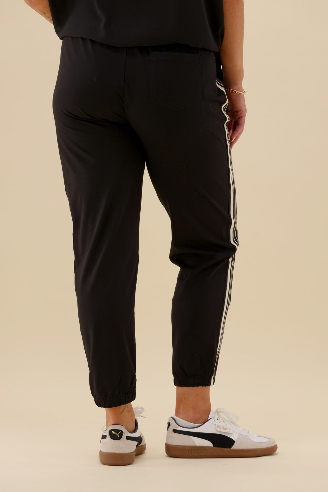 Label Otto Side Stripe Jogger Black