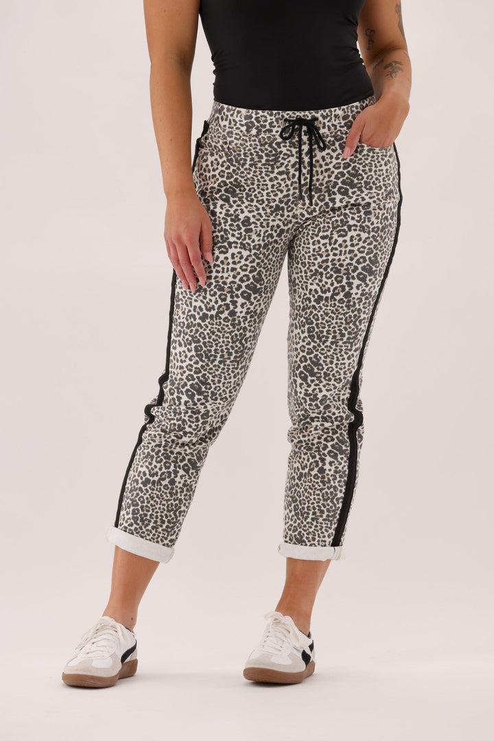 Label Raglan Jogger Animal Print