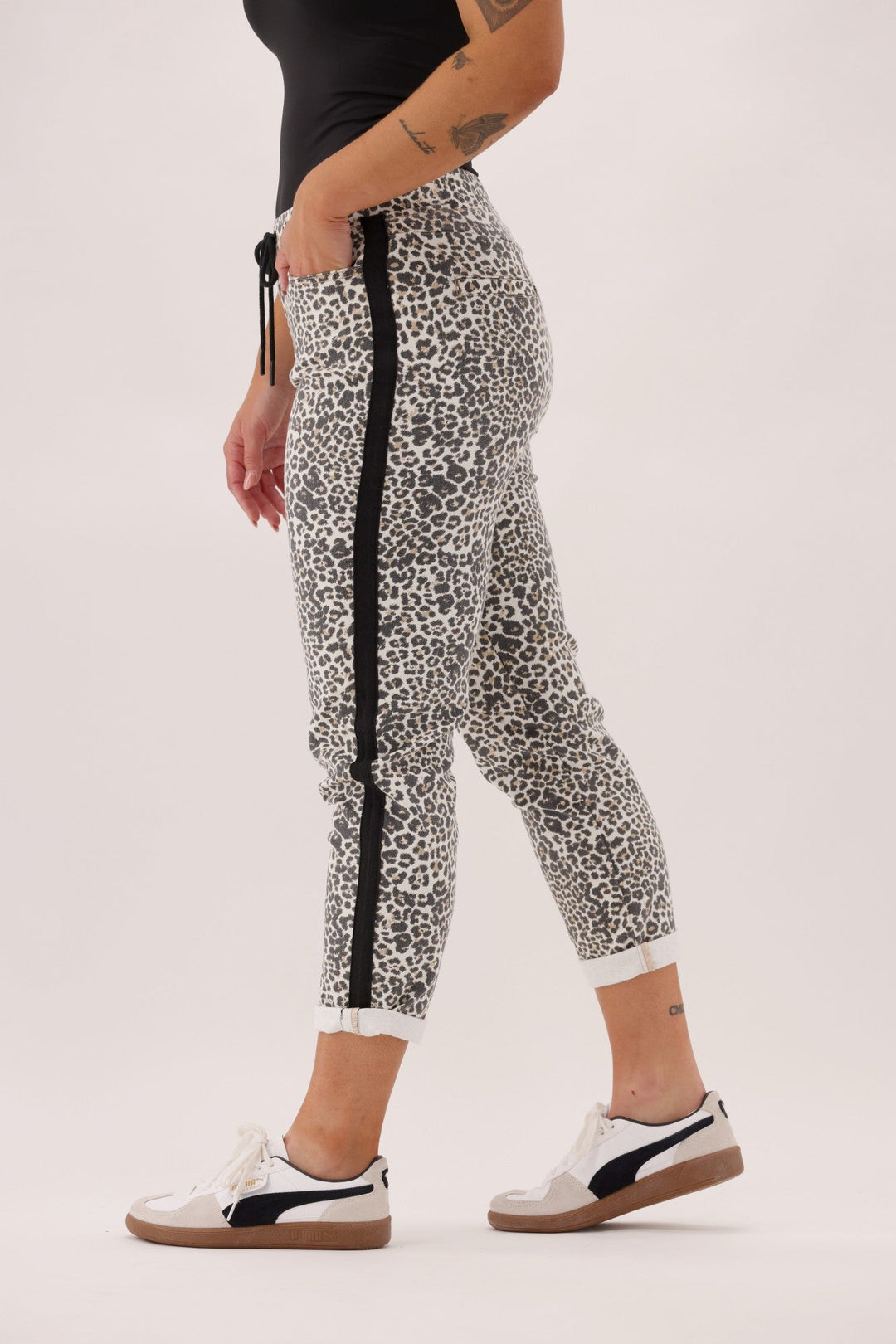 Label Raglan Jogger Animal Print