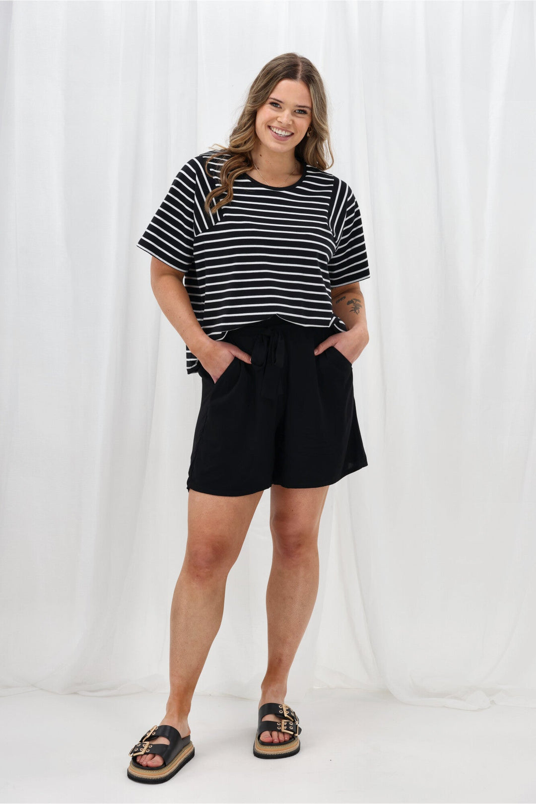 Label Ray Angled Yoke Top Black White Stripe