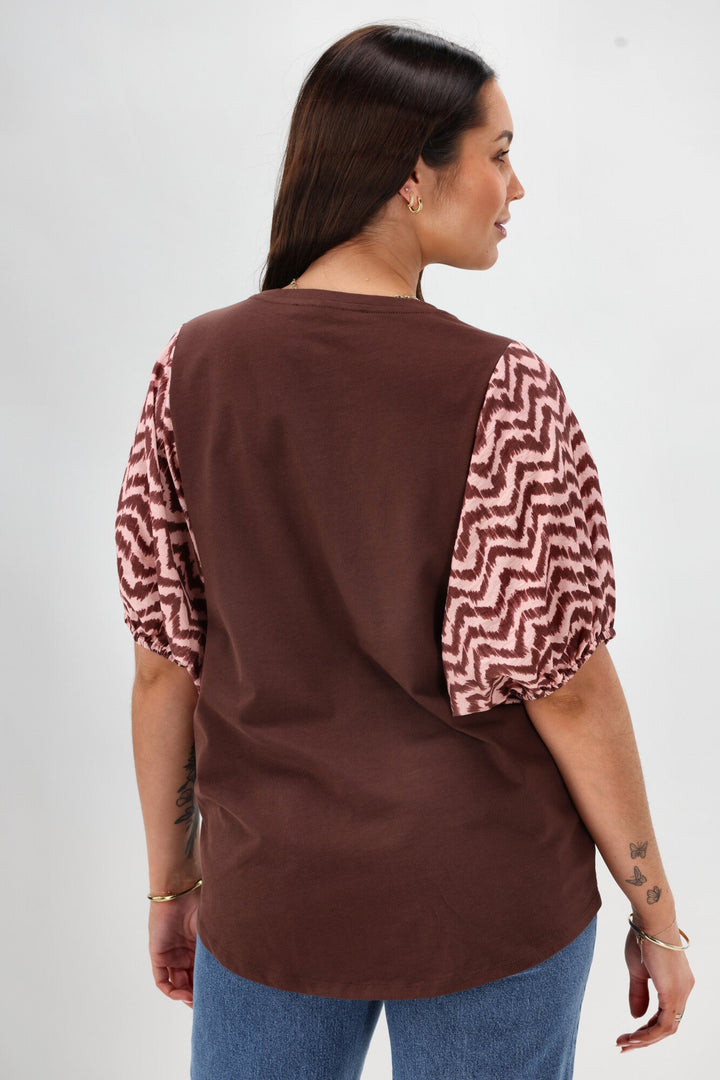 Label Sheyena Woven Sleeve Top Zig Zag Print