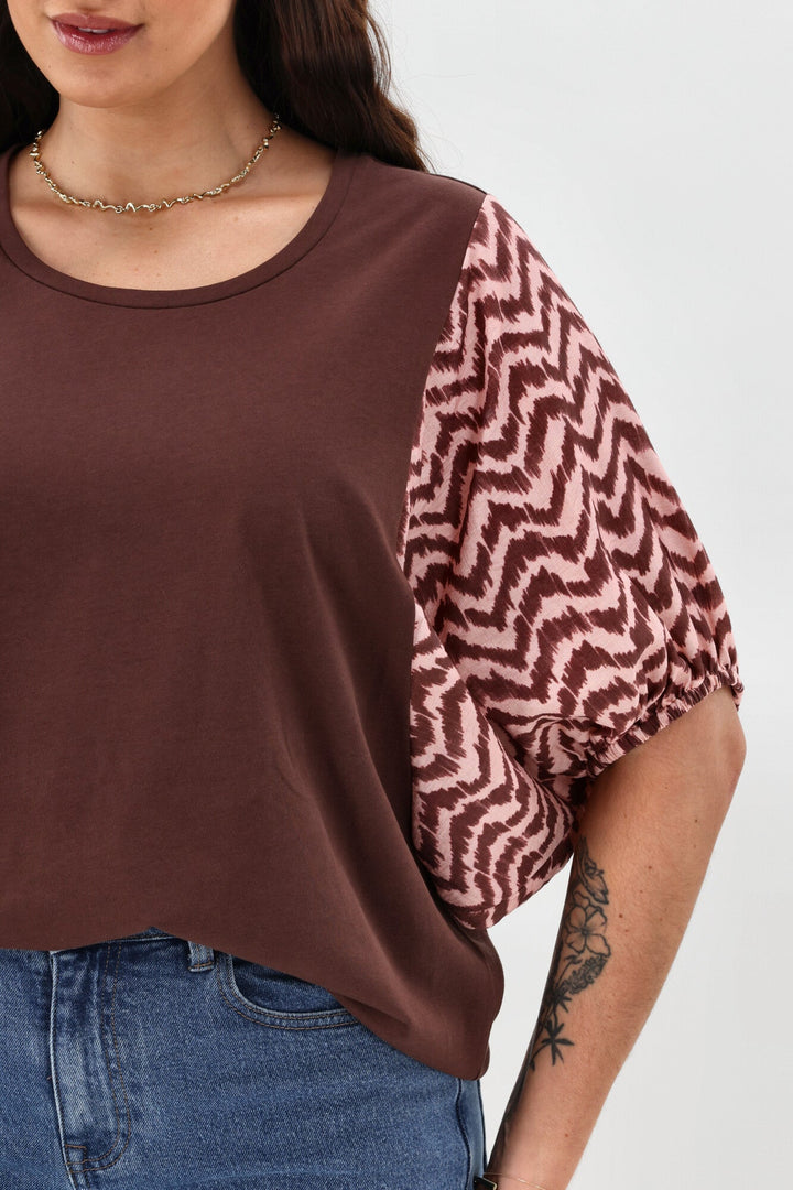 Label Sheyena Woven Sleeve Top Zig Zag Print