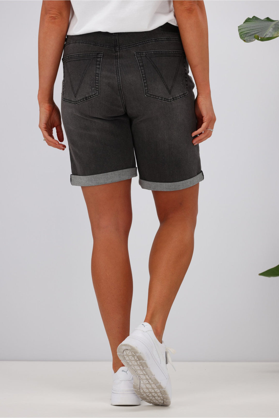 Label Boyfriend Shorts Washed Charcoal