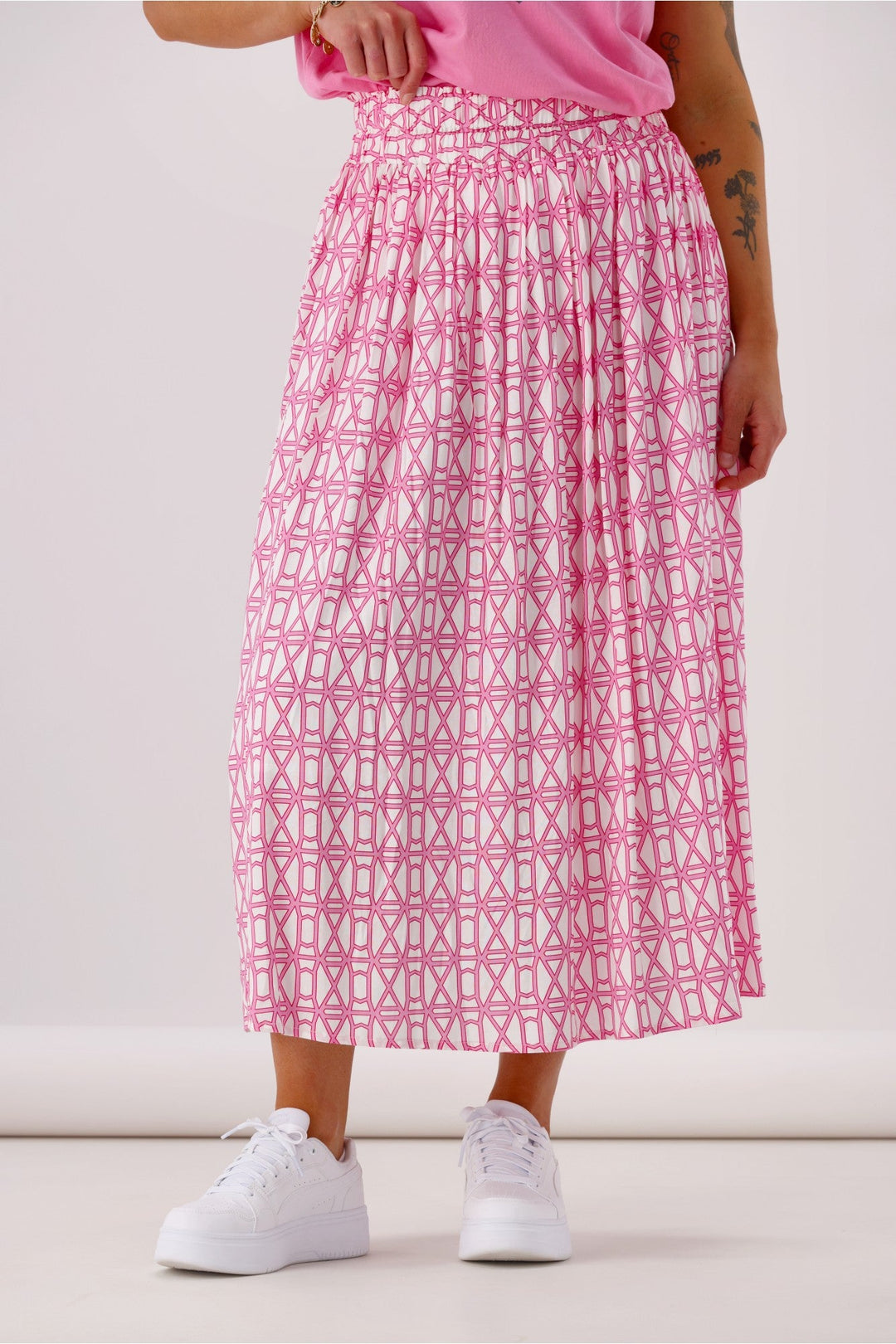 Label Yumi Skirt Pink White Geo