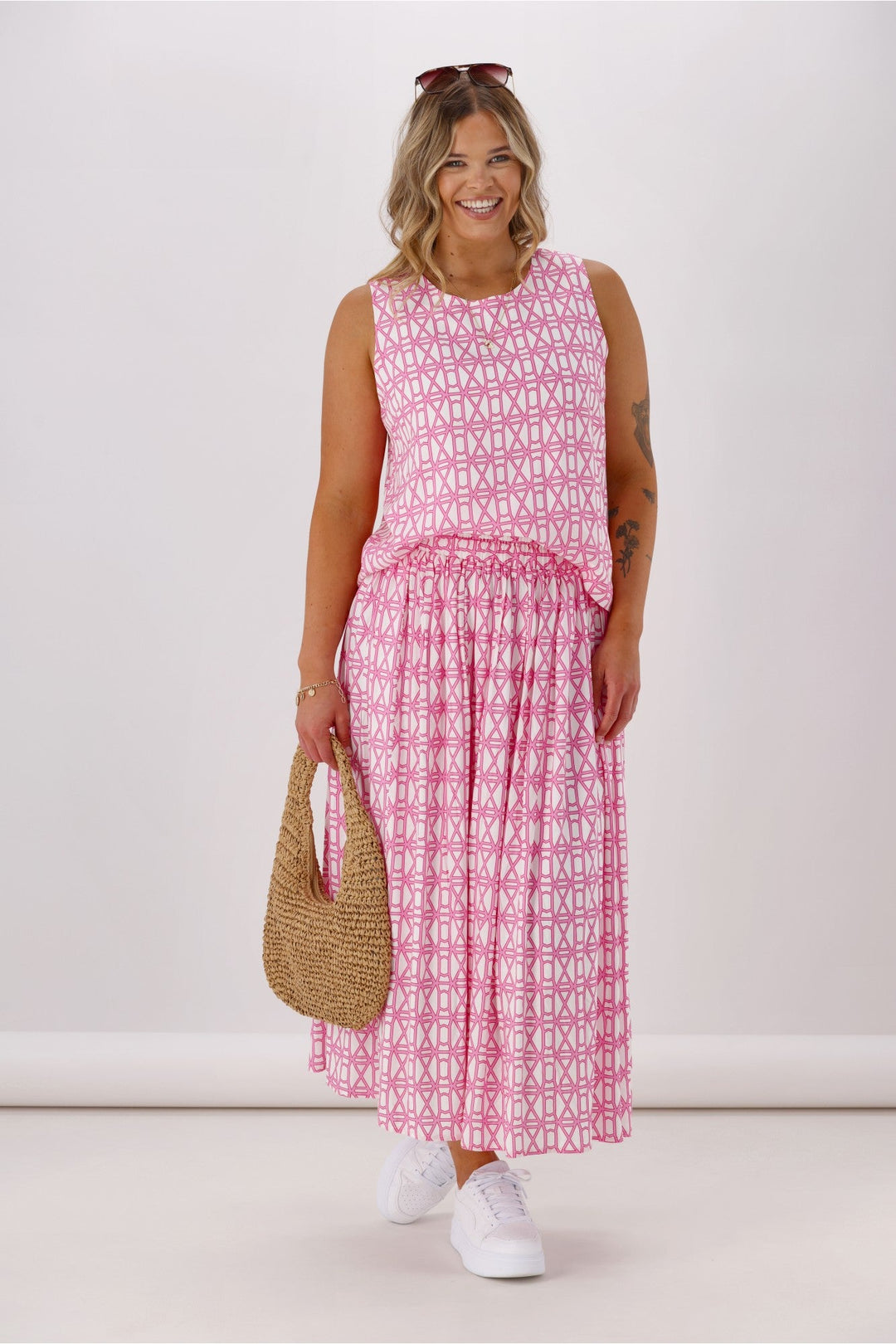 Label Yumi Skirt Pink White Geo