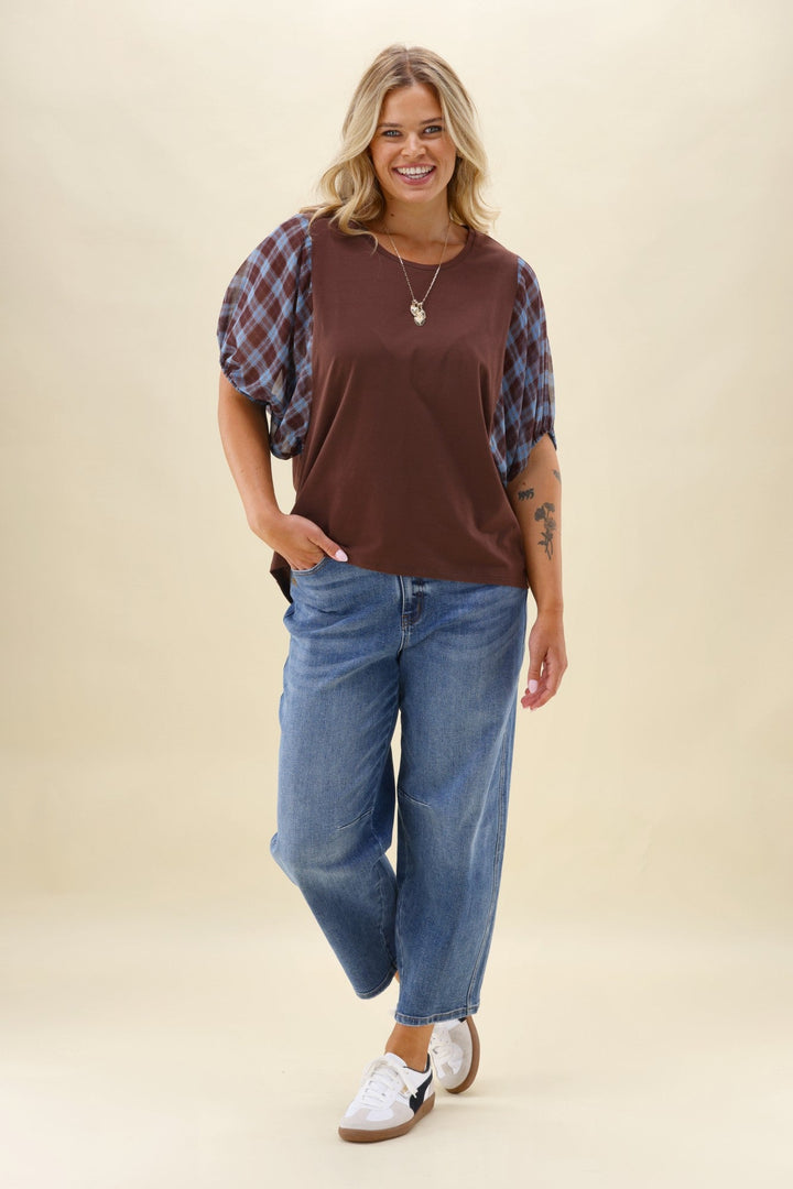 Label Selma Top Chocolate with Check Sleeve