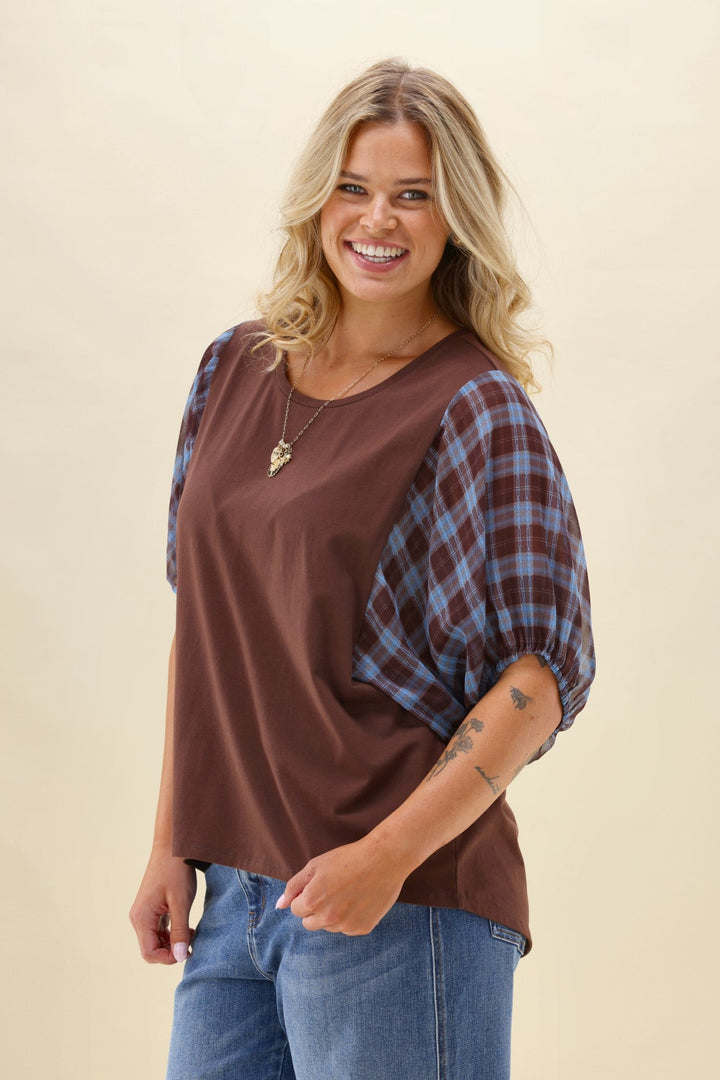 Label Selma Top Chocolate with Check Sleeve
