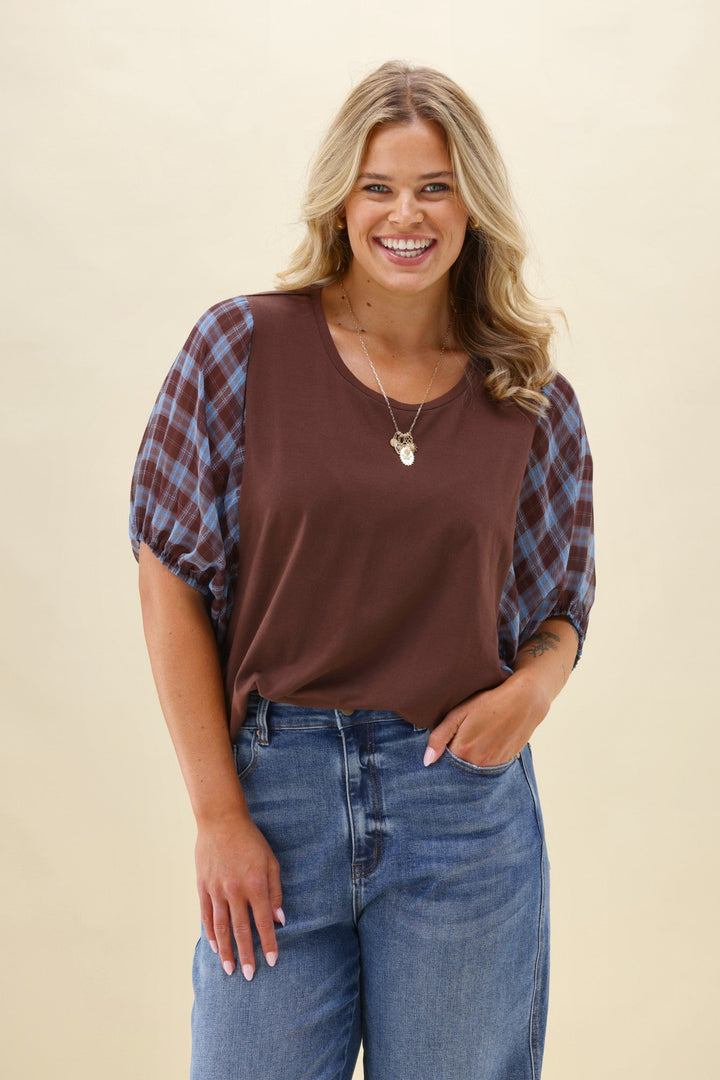 Label Selma Top Chocolate with Check Sleeve