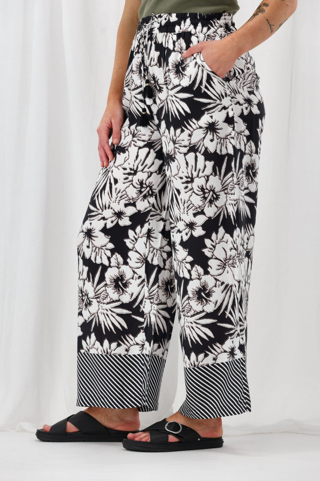 Sunday Boho Jamie Border Print Pant Black White