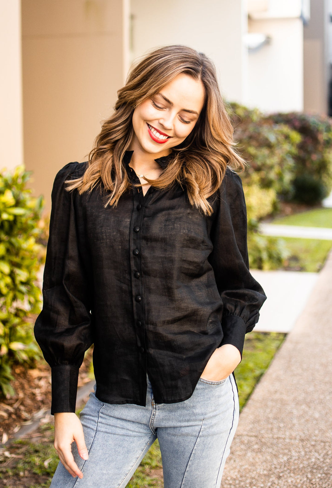 Fria Jessamine Linen Peasant Blouse Black