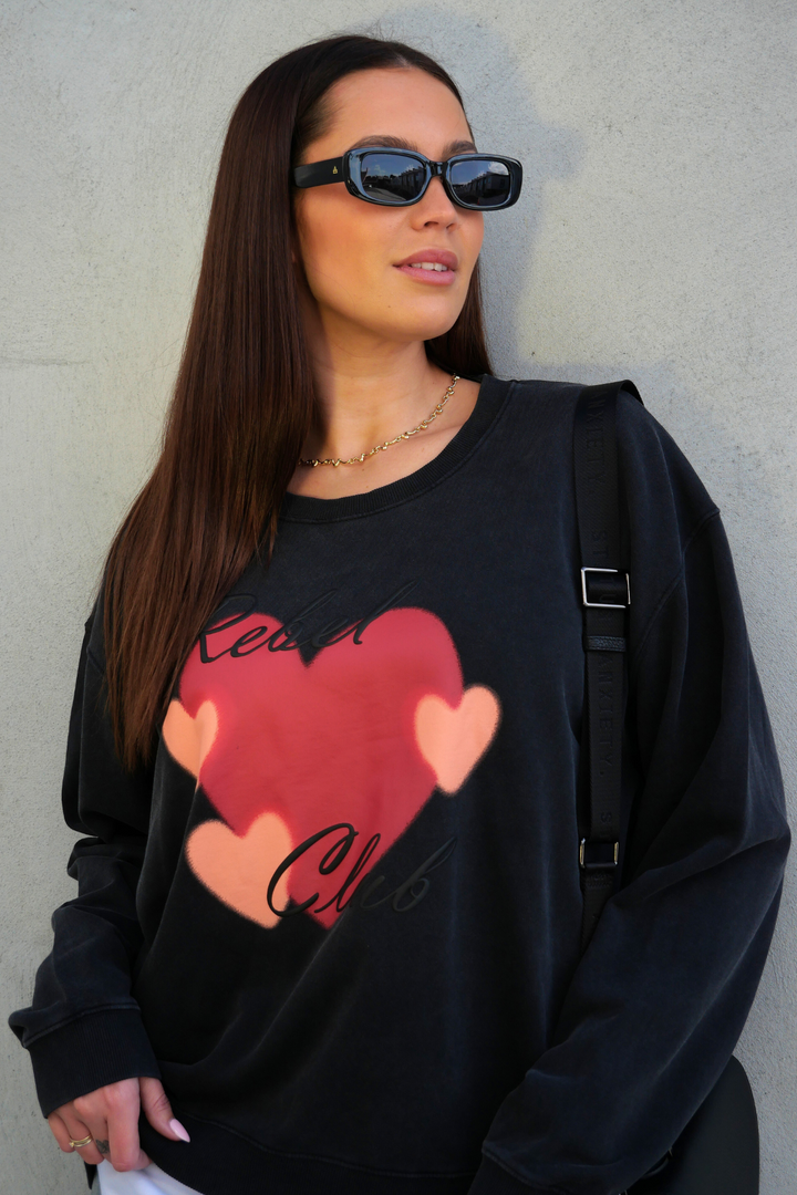 Rebel Club Double Heart Crew Washed Black