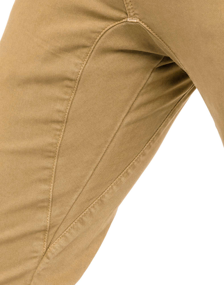 Pull-in Dening Jump Desert