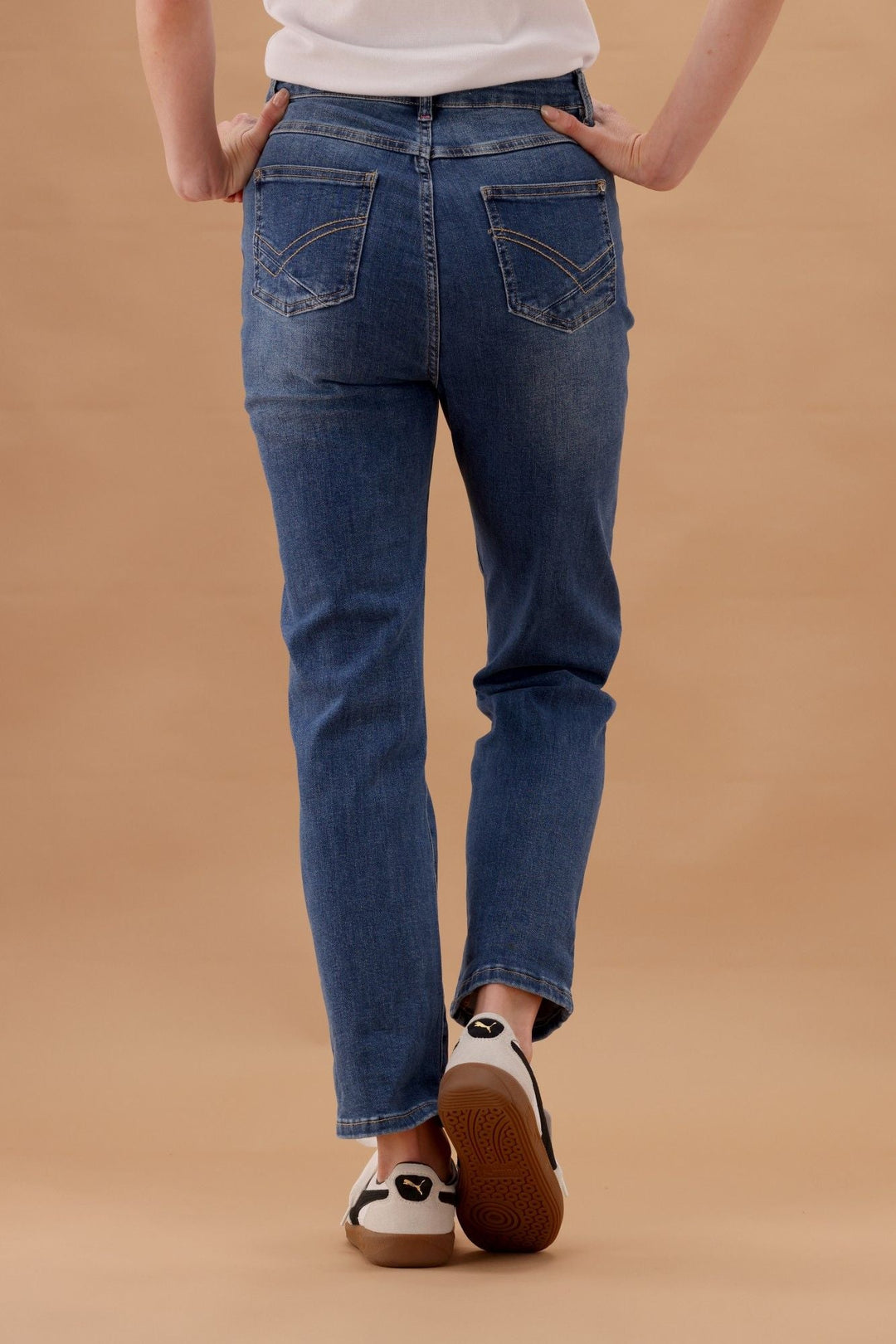 Elm Ada Straight Leg Jean Washed Blue