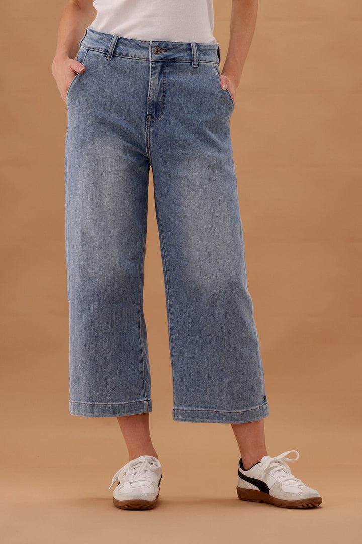 Elm Sidney Cropped Wide Leg Jean Light Blue Wash